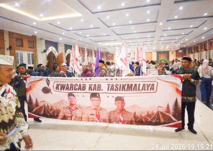 Pramuka Kabupaten Tasikmalaya Tunjukkan Soliditas Dukung Hari Jadi ke-394, Ikut Sukseskan Parade Festival Batik Sukapura 50 WhatsApp Image 2026 07 25 at 08.23.36
