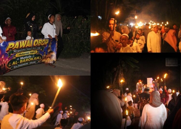 Pawai obor sambut Tahun Baru Islam di Desa Ranuagung, Probolinggo. (Dokumentasi Mahasiswa UM BBM)