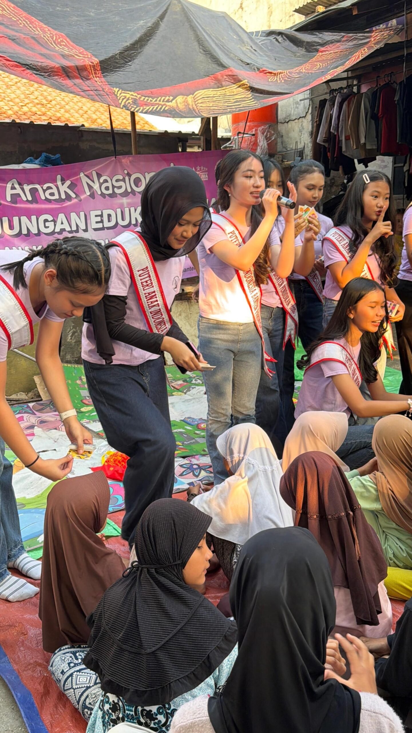 Rayakan Hari Anak Nasional, Puteri Anak dan Puteri Remaja Banten 2026 dan Puteri Anak dan Remaja Indonesia Banten 2025 Berbagi Keceriaan Bersama Anak Lapak Pemulung
