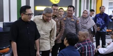 Wamen Ossy Tinjau Pelayanan Kantah Kota Batam Bersama Komisi II DPR RI 32 c487bb72 ba10 4bc1 b4ec 5db65a3090ed