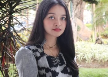 dr. Intan Andaru, Sp.U., M.Ked.Klin: Mengabdikan diri melalui profesi, sastra, dan kegiatan sosial. 46 dr. Intan Andaru Sp.U. M.Ked .Klin