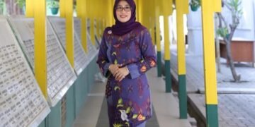 Dari Kota Tape ke Puncak Pengabdian: Perjalanan Dr. dr. Ulfa Elfiah menjadi Dokter Bedah Plastik dan Dekan Fakultas Kedokteran Universitas Jember 56 dr. Ulfa Elfiah Alumni FK UNAIR