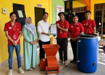 KKN Untag Raci Kulon menciptakan sebuah komunitas yang mampu memberdayakan masyarakat melalui metode pengomposan limbah organik yang inovatif 46 Universitas Untag Surabaya