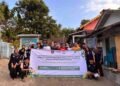 Dosen dan Tim KKN FBiPK UB Berdayakan Masyarakat melalui Smart Urban Farming, Dukung SDGs 2, 11, dan 12 47 Dokumentasi Bersama Peserta Pelatihan Hidroponik Wick System (Sumber: Dokumentasi Pribadi)