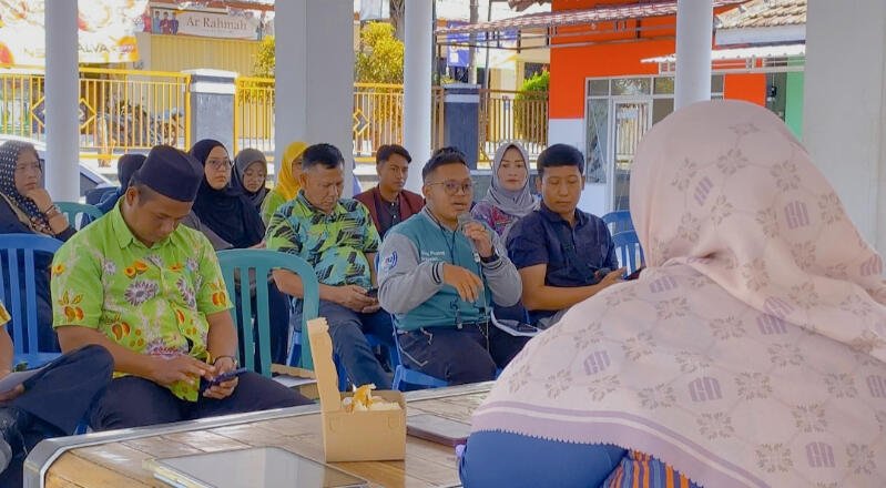 Sarjana Terapan Administrasi Publik UNESA Dorong Governansi Digital Berbasis SDGs 11 melalui Smart Village Branding Desa Plintahan 49 Warga Desa Plintahan