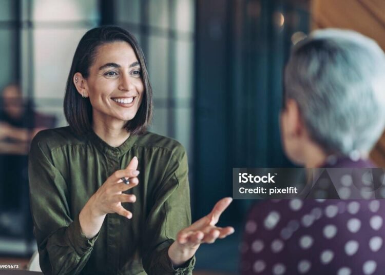 Di Balik Hubungan Baik dengan Media: Peran Lobi dan Negosiasi dalam Praktik Public Relations 46 Two businesswomen having a meeting