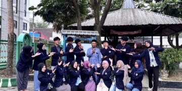 Hadirnya Mading Baru di RW 04 Desa Pakiskembar Mempermudah Akses Informasi Warga 47 Peresmian Mading di Desa Pakiskembar, Kabupaten Malang