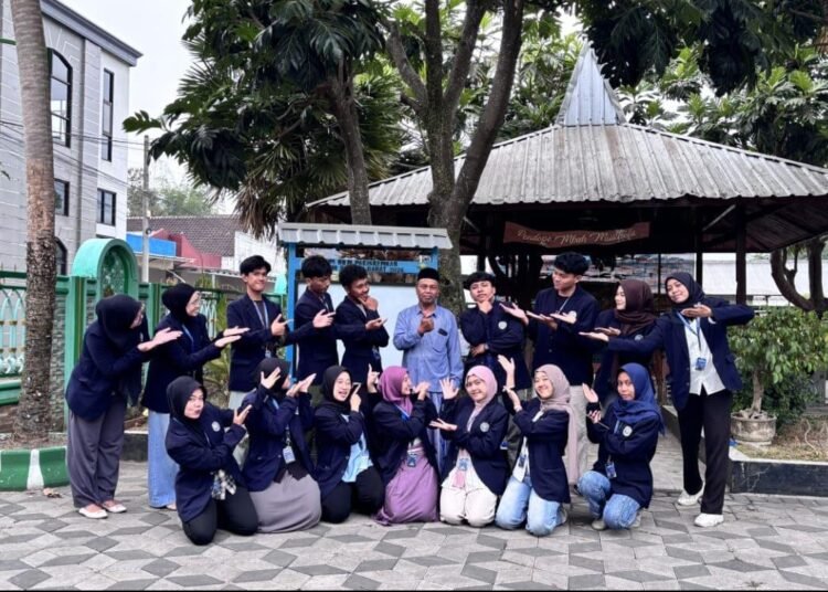 Peresmian Mading di Desa Pakiskembar, Kabupaten Malang
