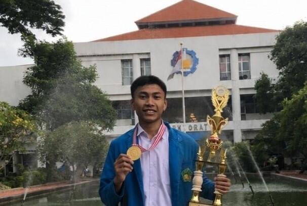 Harumkan Jombang, Nikko Prastya Agung, Sabet Juara 1 FLS2N Lewat Novel "Benedictus Doti" 46 (Sumber: Laman Resmi Puspresnas Kemendikbudristek)