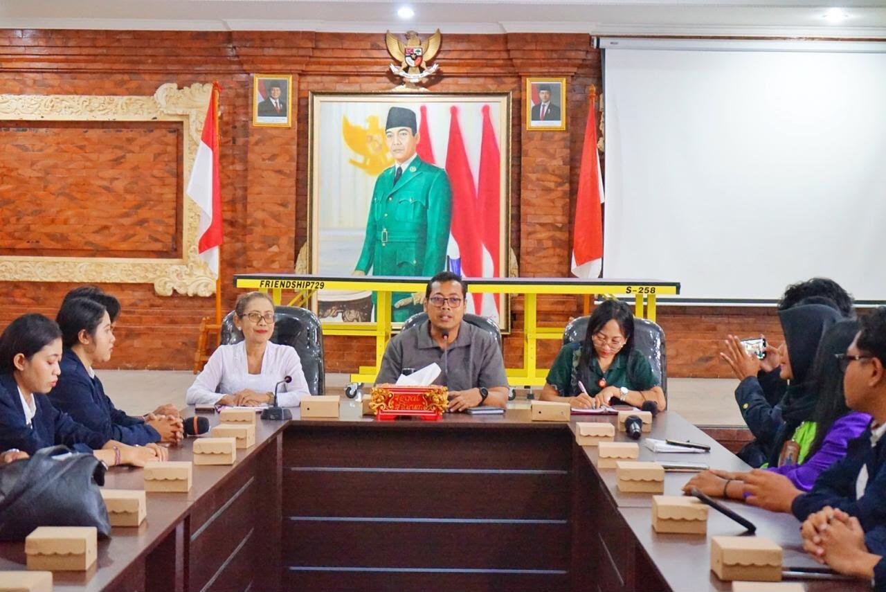 Ujian dan Penutupan KKN Nusantara VI di Desa Tegal Harum, Didukung PT Solid Utama Logistik 47 Dokumentasi Kegiatan penutupan KKN Nusantara VI di Desa Tegal Harum (Sumber: Dokumentasi Pribadi)
