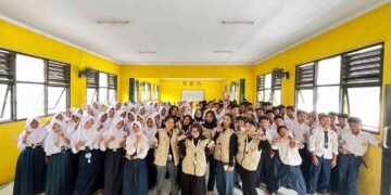 Kelompok KKM 36 UNIBA Dorong Penguatan Karakter Siswa melalui Edukasi Pencegahan Bullying di SMPN 4 Kragilan 56 260973