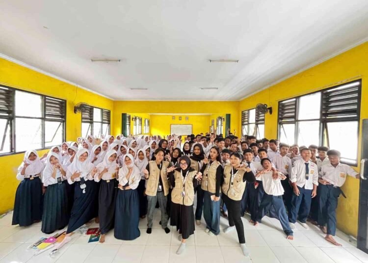 Kelompok KKM 36 UNIBA Dorong Penguatan Karakter Siswa melalui Edukasi Pencegahan Bullying di SMPN 4 Kragilan 46 260973