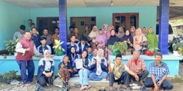 Sampah Dapur Naik Kelas: Mahasiswa KKN-T 122 Undip Ajak Petani Ujung-Ujung "Sulap" Limbah Organik Jadi Eco Enzyme 58 261617