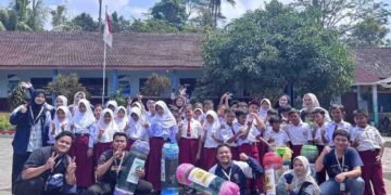 Dari Edukasi ke Kreasi: Tim II KKN-T 122 UNDIP Tumbuhkan Kesadaran Pilah Sampah Sejak Dini 56 261948