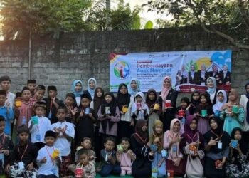 Tim PKM-PM “Inside Out” UM tuntaskan seluruh tahapan program pemberdayaan anak marginal berbasis psychological well-being di Panti Asuhan Miftahul Huda Blitar 46 274890 100kb