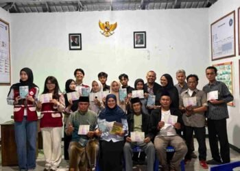Bangun Ekosistem Digital Desa, Mahasiswa KKN Tematik 84 Undip Membekali Digital Marketing & Media Massa kepada Local Heroes Desa Gebugan 46 276289 100kb