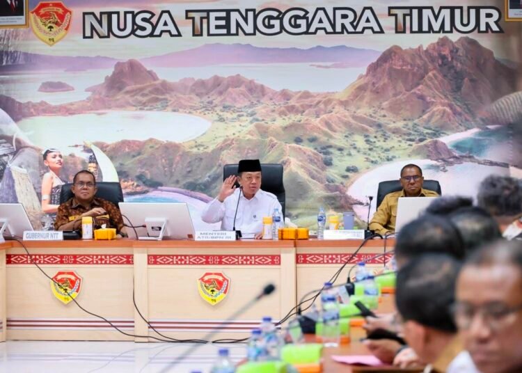 Rakor Bersama Pemda Se-NTT, Menteri Nusron Ajak Kepala Daerah Dukung Transformasi Layanan Pertanahan 46 2821807f 6d5f 463e a1fd aad04d8502a0