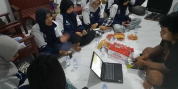 Mahasiswa KKN UNDIP Optimalkan Kinerja BUMDes Desa Kemligi Melalui Template Pembukuan Digital 54 Pemaparan Luaran Template Pembukuan Keuangan (Sumber: Dokumentasi Pribadi)