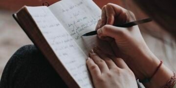 Menemukan Kembali Hakikat Diri: Mindfulness, Estetika Humanisme, dan Tren TikTok di Tengah Distraksi Digital 57 Ilustrasi Mindfulness, Estetika Humanisme, dan Tren TikTok di Tengah Distraksi Digital (Sumber: Pinterest)