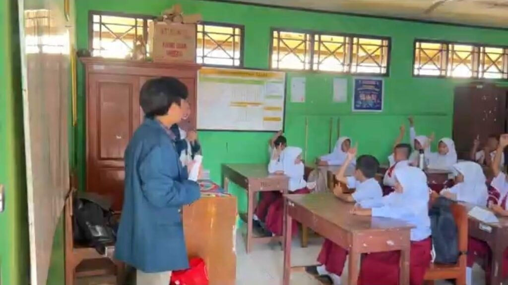 Mahasiswa KKN UNDIP Ajak Siswa SD Negeri Juragan Jaga Kebersihan melalui Budaya Jepang 48 Mahasiswa KKN UNDIP ajak siswa SD Negeri Juragan jaga kebersihan melalui Budaya Jepang (Sumber: Dokumentasi Pribadi)
