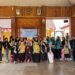 Mahasiswa KKN UMM Kelompok 193 berfoto bersama kader Posyandu,anggota PKK, dan pihak Puskesmas Plumpang setelah kegiatan sosialisasi stunting di BalaiDesa Jatimulyo, Kecamatan Plumpang, Tuban.