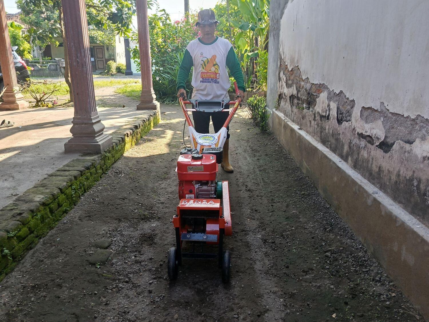 Petani Tebu Tak Lagi Andalkan Cangkul, Smart Cultivator Karya UM Tingkatkan Efisiensi Perawatan Lahan di Kediri 48 IMG 20260528 083636 986