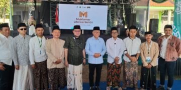 Buka Muktamar Literasi Santri 2026, Menko Pangan Zulhas Dorong Santri Kritis, Inovatif, dan Mandiri Pangan 28 IMG 20260828 152838