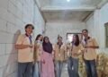 Foto Bersama Mahasiswa PMT Kelompok 40 dan Pemilik UMKM Kerupuk Singkong Nusantara Putra Kota Batu (Sumber: Dokumentasi Pribadi)