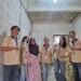 Foto Bersama Mahasiswa PMT Kelompok 40 dan Pemilik UMKM Kerupuk Singkong Nusantara Putra Kota Batu (Sumber: Dokumentasi Pribadi)