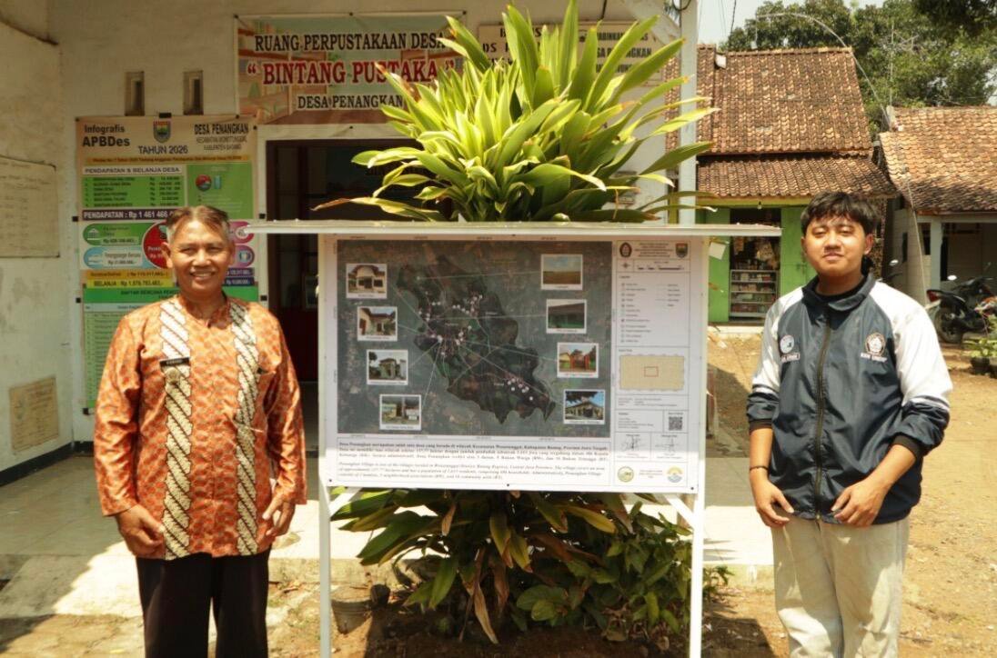 Kegiatan mahasiswa KKN UNDIP dalam mendukung edukasi, lingkungan, dan penguatan informasi di Desa Penangkan. (Sumber: Dokumentasi Pribadi)