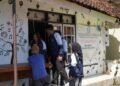 Hidupkan Perpustakaan, Tanamkan Kepedulian: KKN Undip Gelar Green Library Day di Kemligi 50 Proses Renovasi Perpustakaan Desa oleh Tim II KKN Universitas Diponegoro (Sumber: Dokumentasi Pribadi)