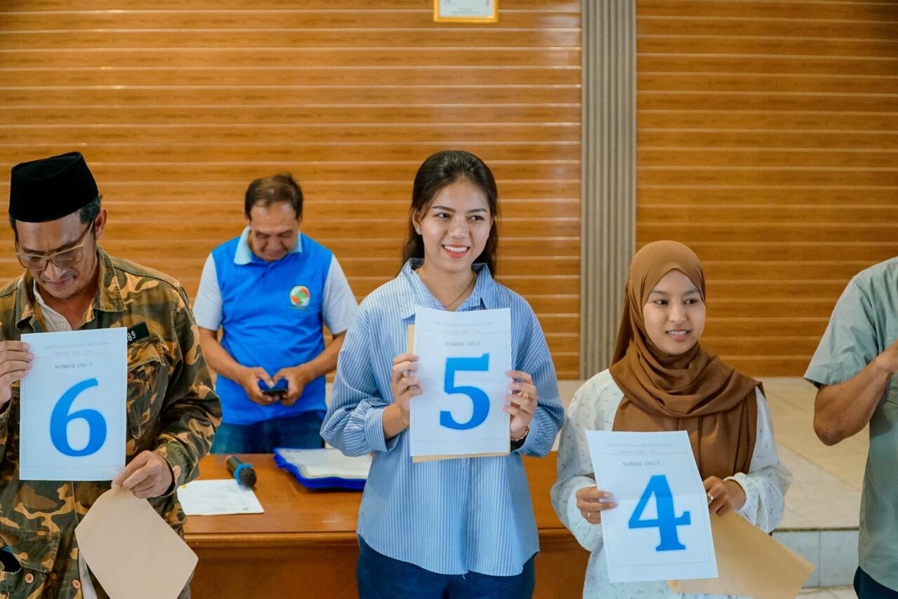 Mahasiswi Ekonomi Pembangunan Maju Sebagai Calon BPD Termuda di Desa Duren 47 PENGAMBILAN NOMOR URUT BPD FRISKA 1 AGUSTUS 2026 23 of 27 Large