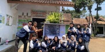 Mahasiswa KKN UNDIP Wujudkan Pengabdian melalui Edukasi Hukum di Desa Penangkan 56 Dokumentasi mahasiswa KKN UNDIP pengabdian melalui edukasi hukum di Desa Penangkan (Sumber: Dokumentasi Pribadi)