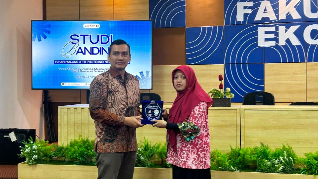 Tax Center UIN Malang Sambut Polinema, Bangun Fondasi Kolaborasi Edukasi Perpajakan 50 Stuban Penyerahan Vandel