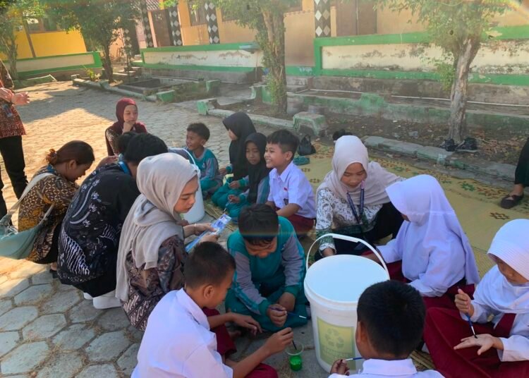 Program KKN PPM Perkenalkan Kebiasaan PHBS dan Pilah Sampah Lewat Melukis di SD Negeri 2 Gentanbanaran 46 WhatsApp Image 2026 07 21 at 10.41.57
