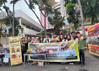 Mahasiswa Kukerta DPPM Unri Perkenalkan Produk Olahan Lidi Sawit di CFD Pekanbaru 46 WhatsApp Image 2026 08 01 at 10.52.36