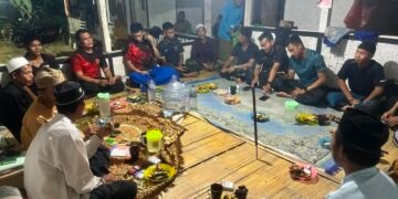 Di Bawah Cahaya Pengajian, TMMD Ke-129 Kodim 0601/Pandeglang Menyatukan TNI dan Warga 28 Anggota Satgas TMMD Ke-129 Kodim 0601/Pandeglang mengikuti pengajian malam bersama warga di Kampung Pangburangan, Desa Pasirgadung, Kecamatan Patia, Sabtu (01/08/2026), sebagai wujud kemanunggalan TNI dengan rakyat.