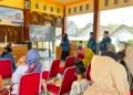 Cegah Stunting Lewat Pangan Lokal, Mahasiswa KKN Unair Gelar Program "MASAK" di Desa Tunggulrejo 48 Pemaparan materi mengenai pentingnya MPASI sesuai usia anak untuk mendukung tumbuh kembang optimal serta mencegah masalah gizi pada balita.