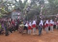 Satgas TMMD Jadi Juri, Lomba Senam Kreasi Meriahkan HUT ke-81 RI di Pasirgadung 47 Satgas TMMD ke-129 Kodim 0601/Pandeglang menjadi juri lomba senam kreasi yang diikuti 22 tim warga Desa Pasirgadung dalam rangka menyambut HUT ke-81 Kemerdekaan RI.