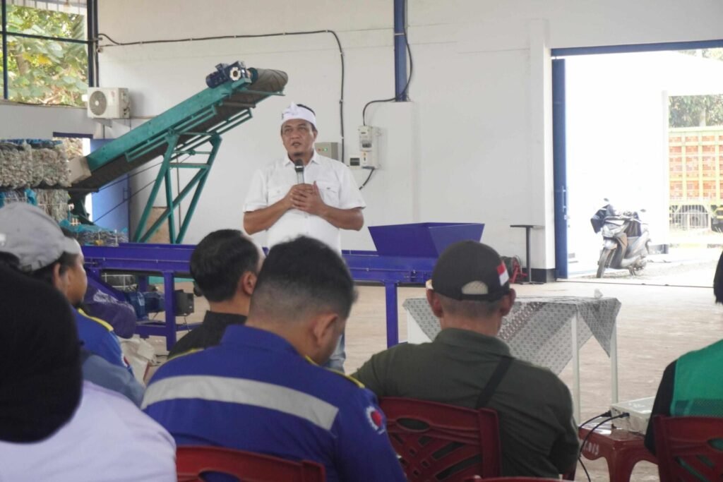 Dosen Bersama Mahasiswa PNJ Hadirkan Inovasi Pengelolaan Sampah melalui Smart Waste Sorting System di Desa Wantilan, Subang 48 WhatsApp Image 2026 08 09 at 21.04.28 1 2 11zon