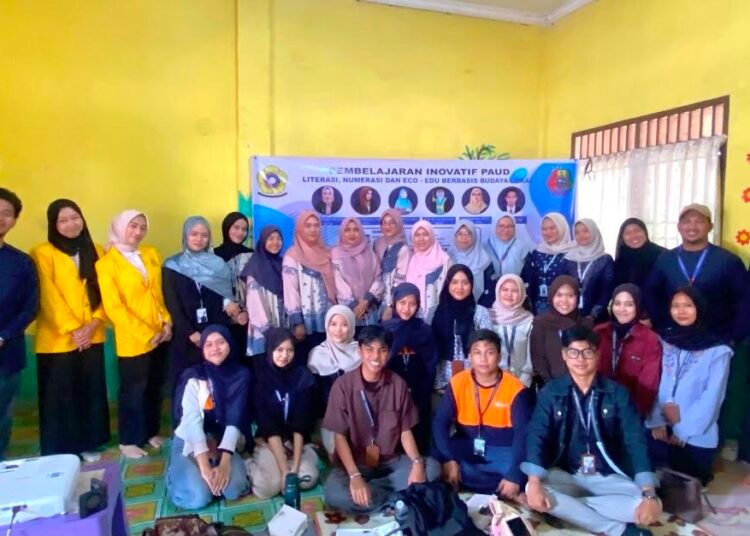 Pelatihan dan Pendampingan Pembuatan Video Interaktif Bermuatan Local Eco-Edu untuk Meningkatkan Literasi Numerasi Anak Usia Dini di PAUD Anak Pintar Desa Ibul Besar 48 WhatsApp Image 2026 08 11 at 10.57.00