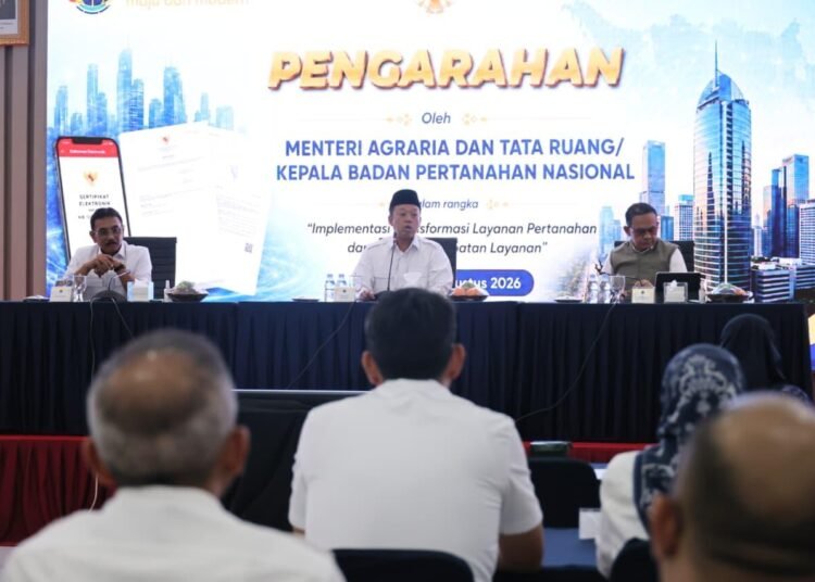 Sebarkan Semangat Transformasi Layanan Pertanahan, Menteri Nusron: Untuk Memberikan Kepastian kepada Masyarakat 46 WhatsApp Image 2026 08 12 at 17.14.34