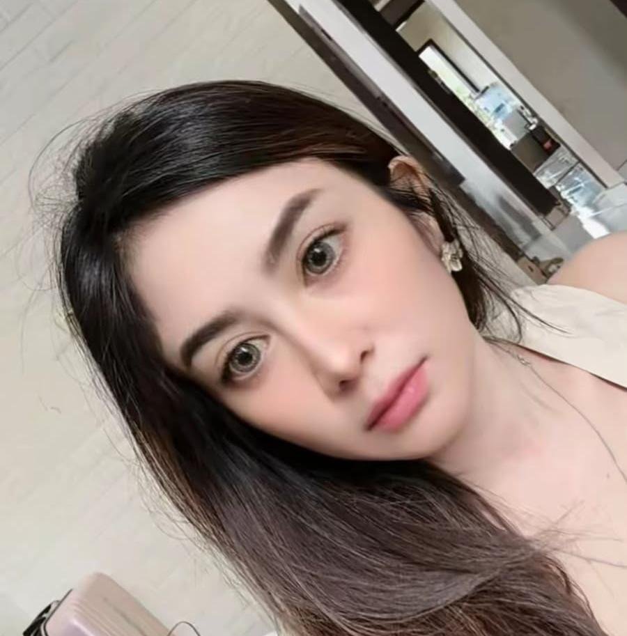 Aline Arini Melini Beralih dari Karier Perbankan dan Membangun Kiprah Baru sebagai Content Creator Profesional 48 Aline Arini Melini