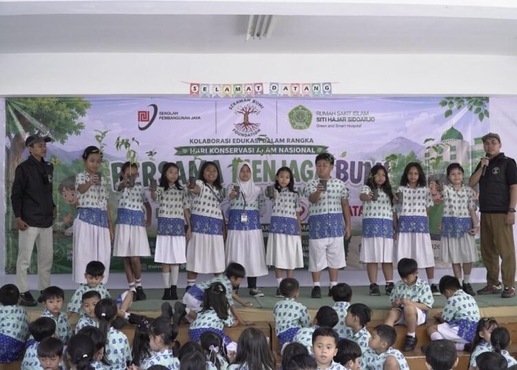 Belajar dari Bumi, Menjaga Kesehatan: Kolaborasi Sekawan Bumi Foundation dan RSI Siti Hajar Bersama 400 Siswa Sekolah Pembangunan Jaya 47 WhatsApp Image 2026 08 13 at 14.39.27