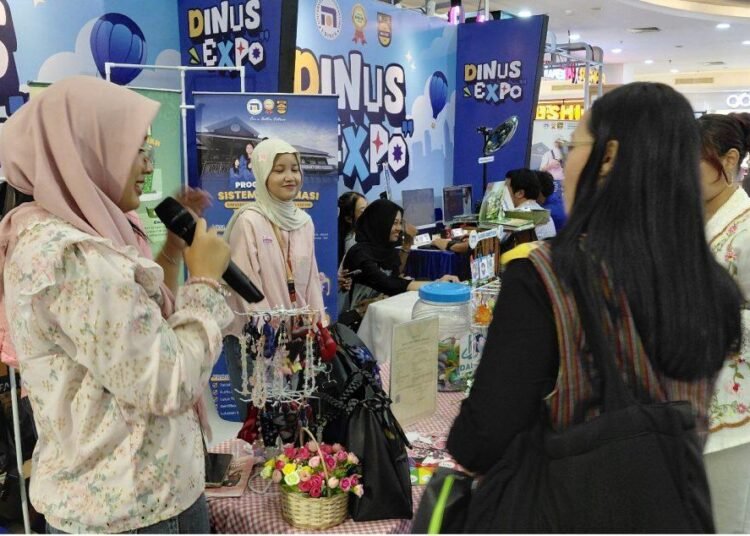 NOEURO, Inovasi Mahasiswa Udinus Manfaatkan Limbah Tenun Ikat Bandar 46 WhatsApp Image 2026 08 21 at 16.08.50 980x634 1