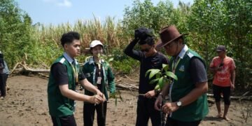 50 Loa Ditancapkan, PKPL UM dan Komunitas Tegalsari Maritim Gerakkan Aksi Hijau 63 WhatsApp Image 2026 08 26 at 18.18.53