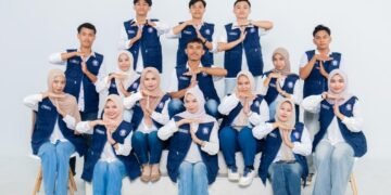 Mahasiswa KKN UHO Bersama Masyarakat Desa Terapung Gelar Wonua Bersih 47 WhatsApp Image 2026 08 28 at 18.17.24