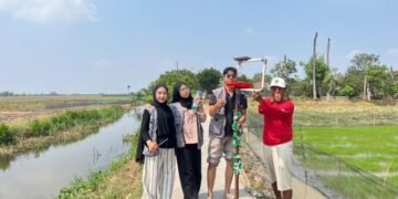 Mahasiswa KKN Universitas Singaperbangsa Karawang Hadirkan Inovasi Alat Pembasmi Hama Serangga Padi, Tuai Apresiasi dari Gapoktan Desa Sukakarsa 56 daddaddadd