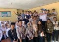 Dokumentasi Mahasiswa KKN Kelompok 2 STAI Baitul Arqom saat sosialisasi pendidikan di SDN Neglasari 1 (Sumber: Dokumentasi Pribadi)
