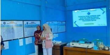 Sesi edukasi gizi mengenai stunting dan manfaat daun kelor serta jambu biji kepada ibu balita Desa Karanganyar.
